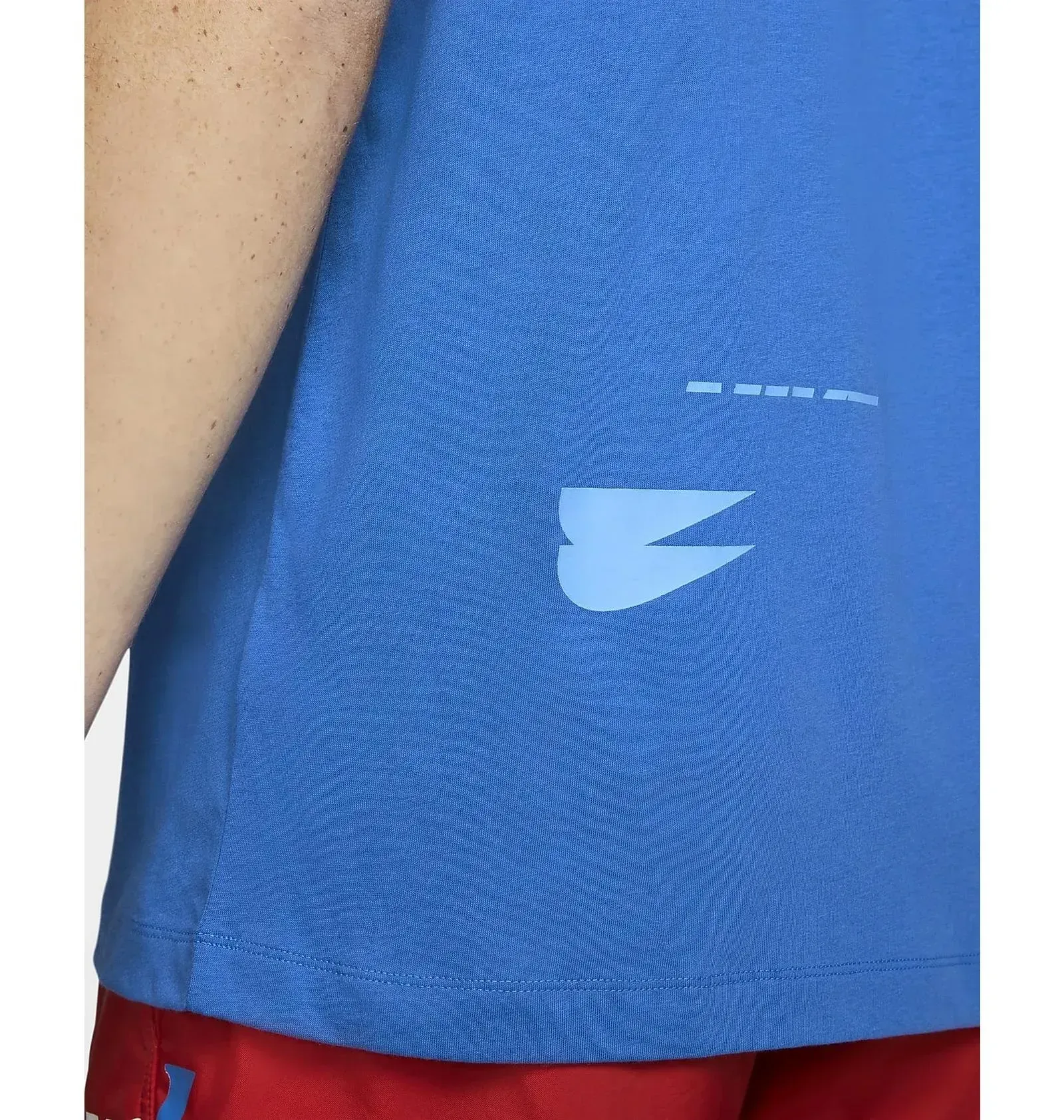 Футболка чоловіча Nike Mens T-Shirt Blue (DM6377-432)