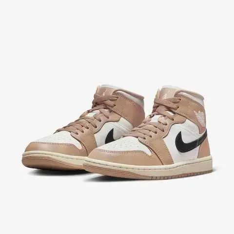 Кросівки жіночі Jordan 1 Mid (BQ6472-103)