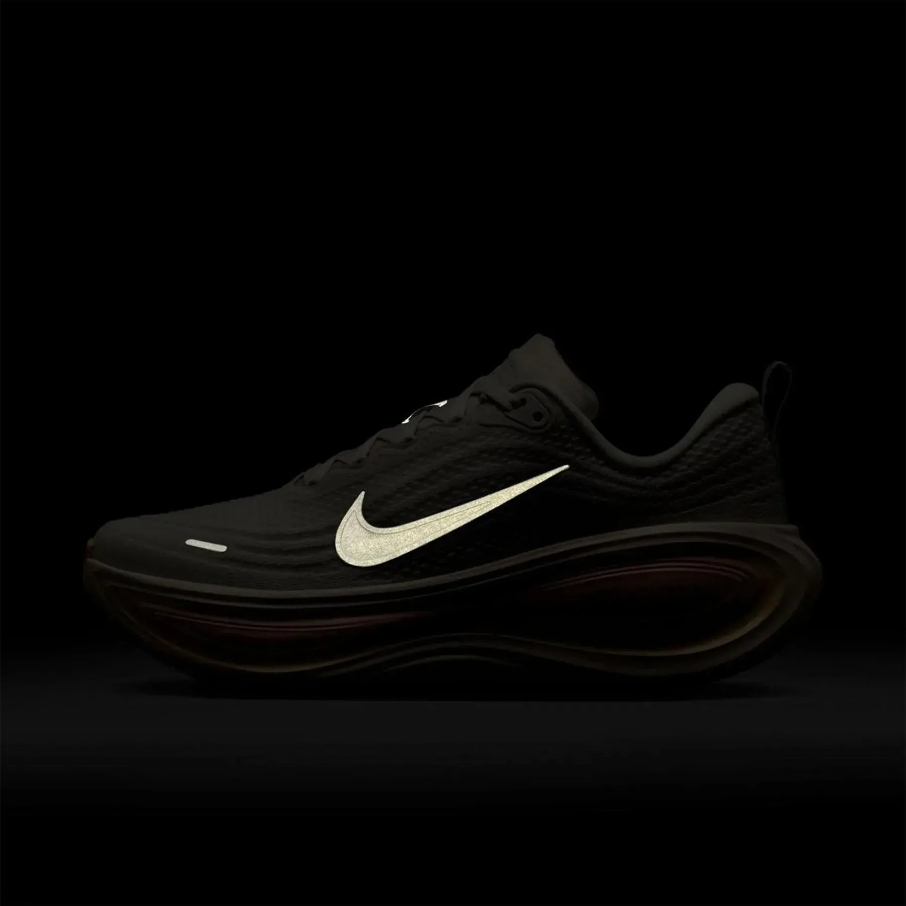 Кросівки жіночі Nike W Vomero Plus (HV8154-012)