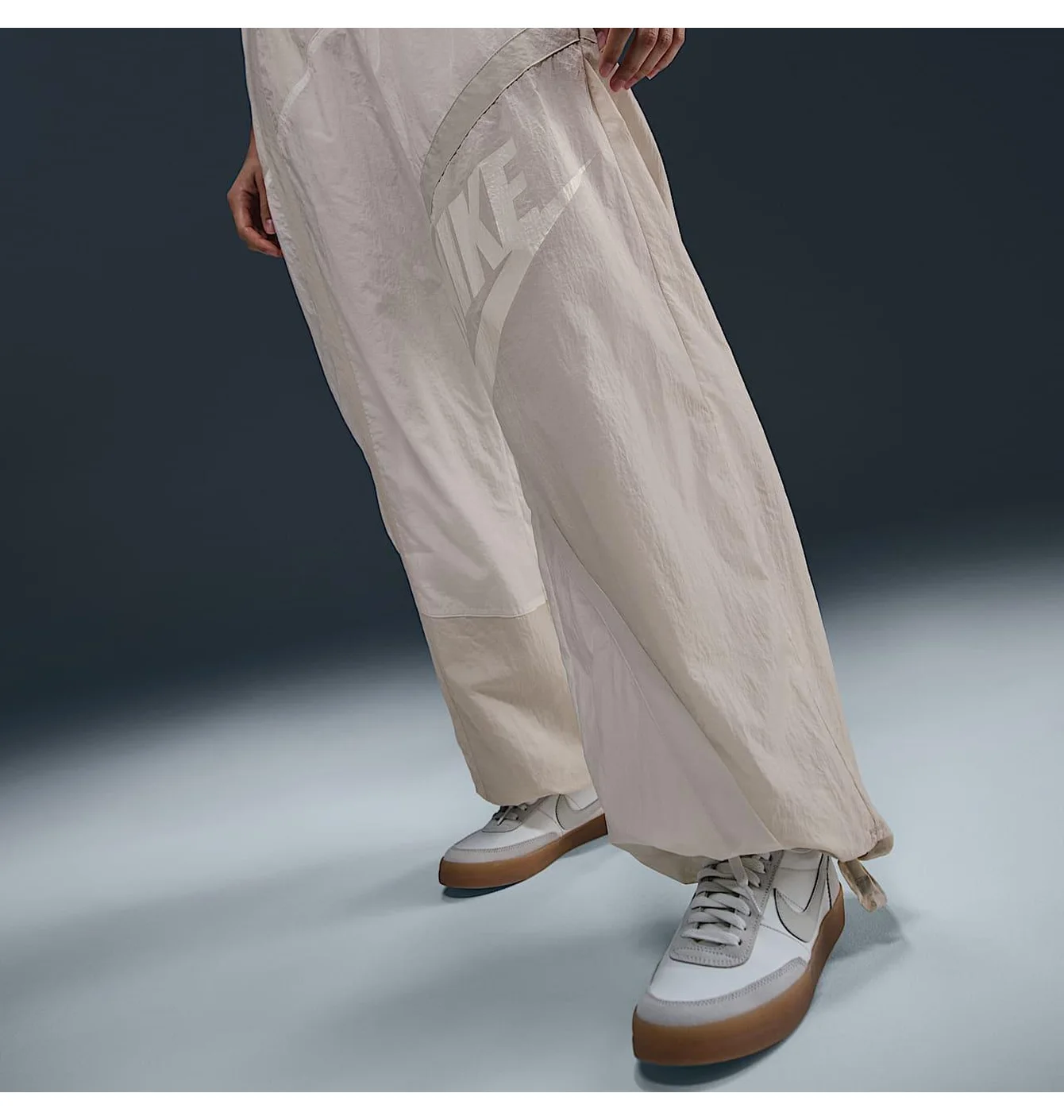 Штани жіночі Nike Sportswear Beige HJ4178-133