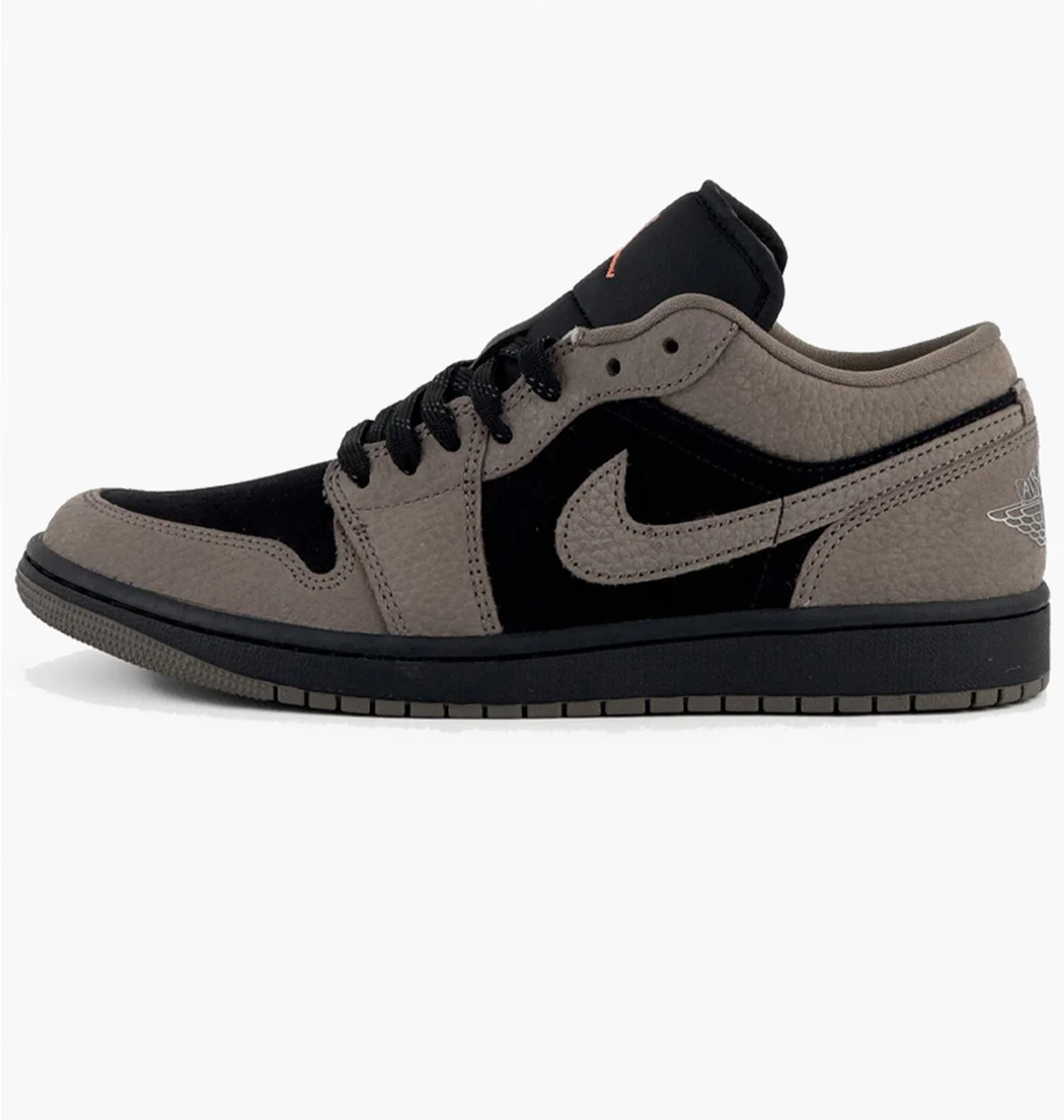Кросівки чоловічі Air Jordan 1 Low Beige/Black IB7109-005