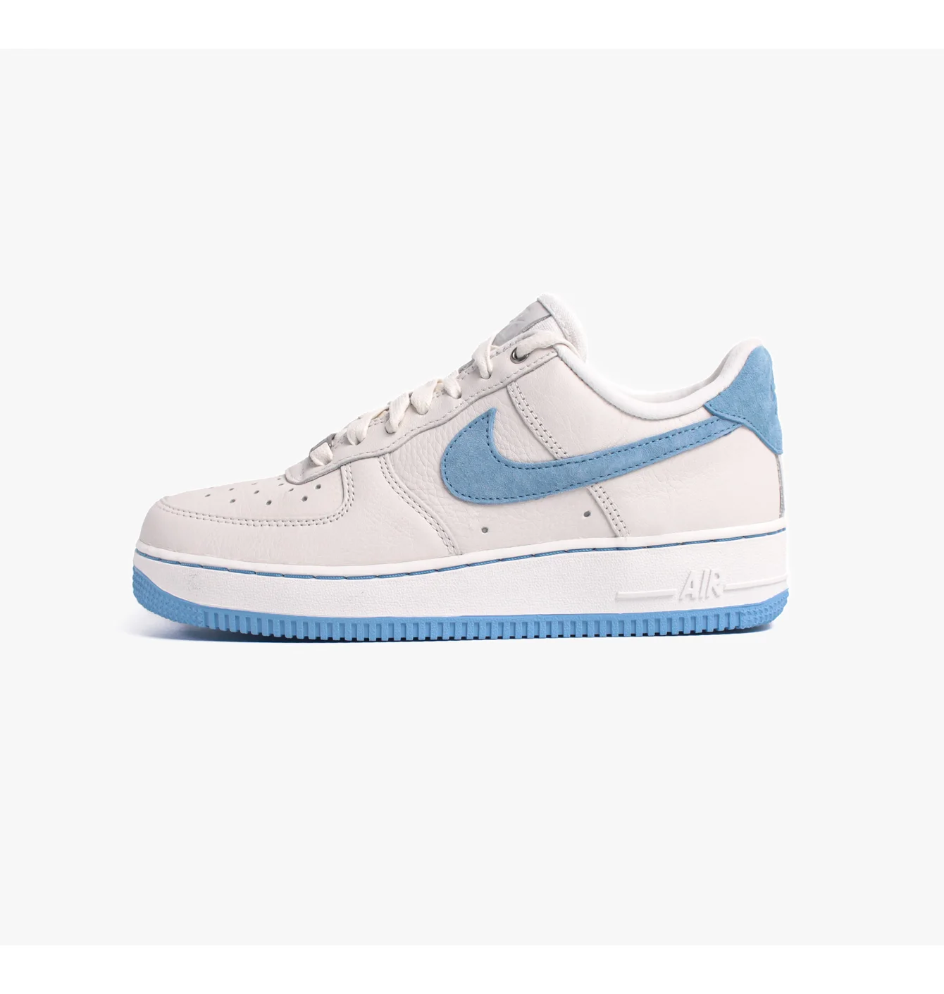 Кросівки жіночі Nike Air Force 1 Lxx Beige Dx1193-100