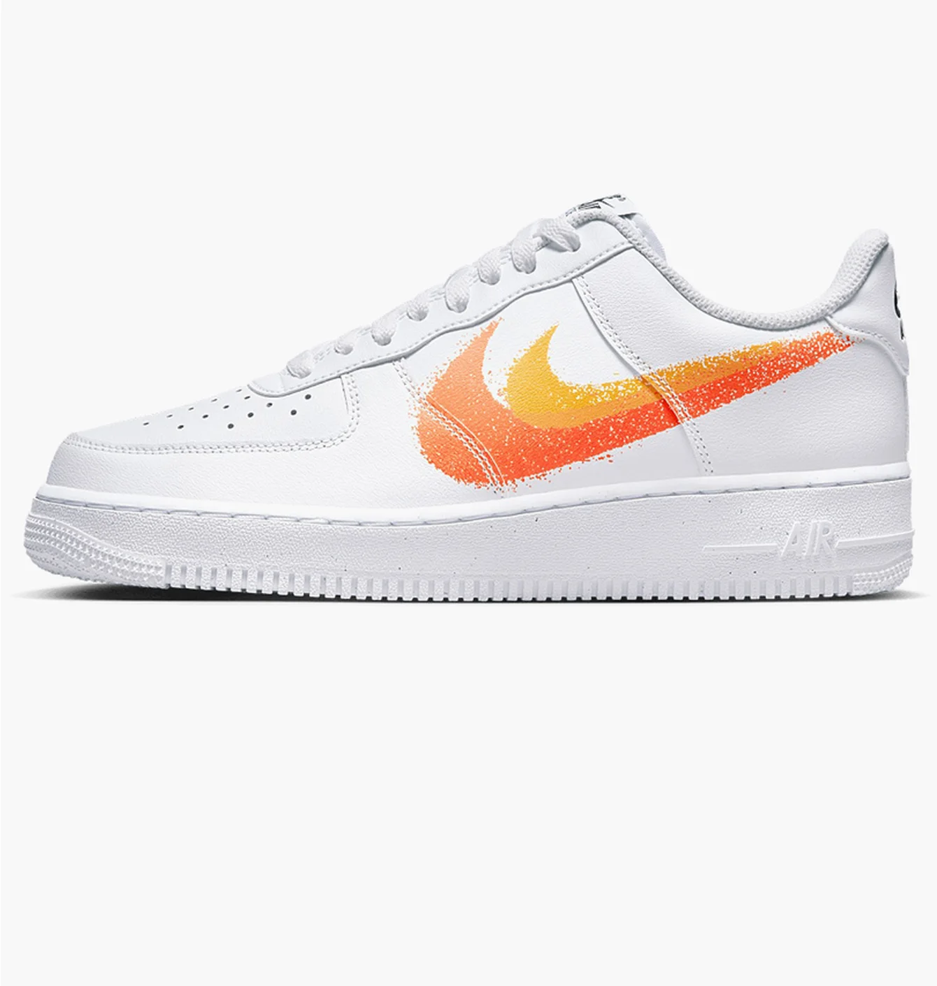 Кросівки чоловічі Nike Sportswear Air Force 1 07 White FJ4228-100