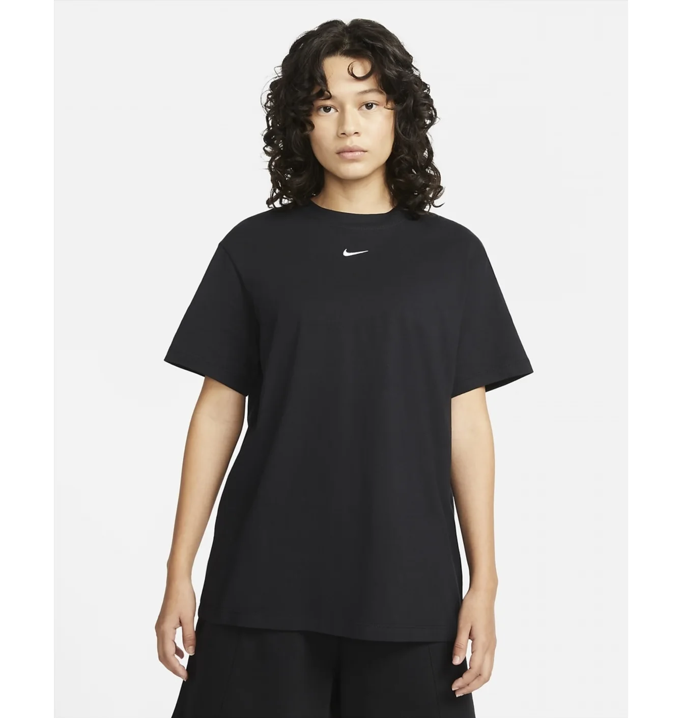 Футболка жіноча Nike T-Shirt W Nsw Essntl Tee Bf Lbr Black DN5697-010