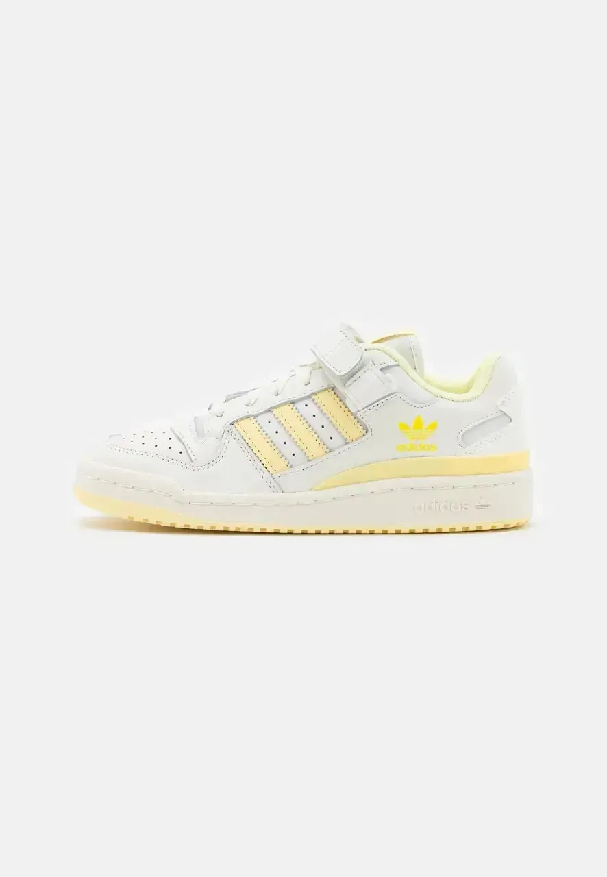 Кросівки жіночі Adidas Originals Forum Low (HP9151)
