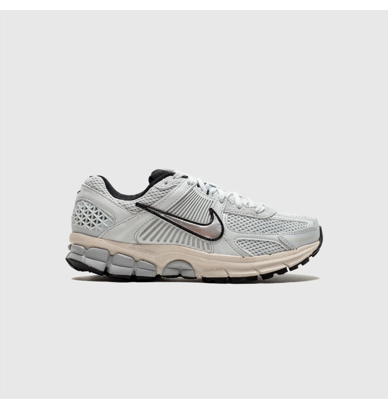 Кросівки жіночі Nike Wmns Zoom Vomero 5 White FN6742-002