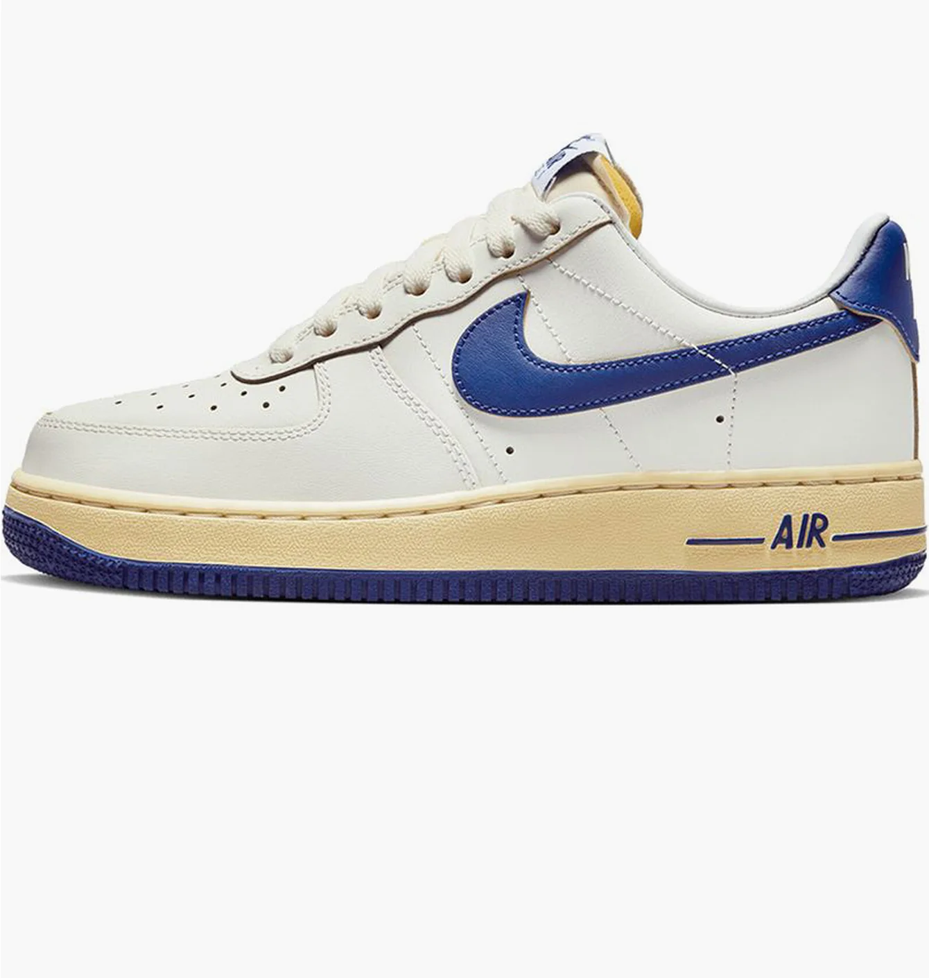 Кросівки жіночі Nike Air Force 1 07 White FQ8103-133