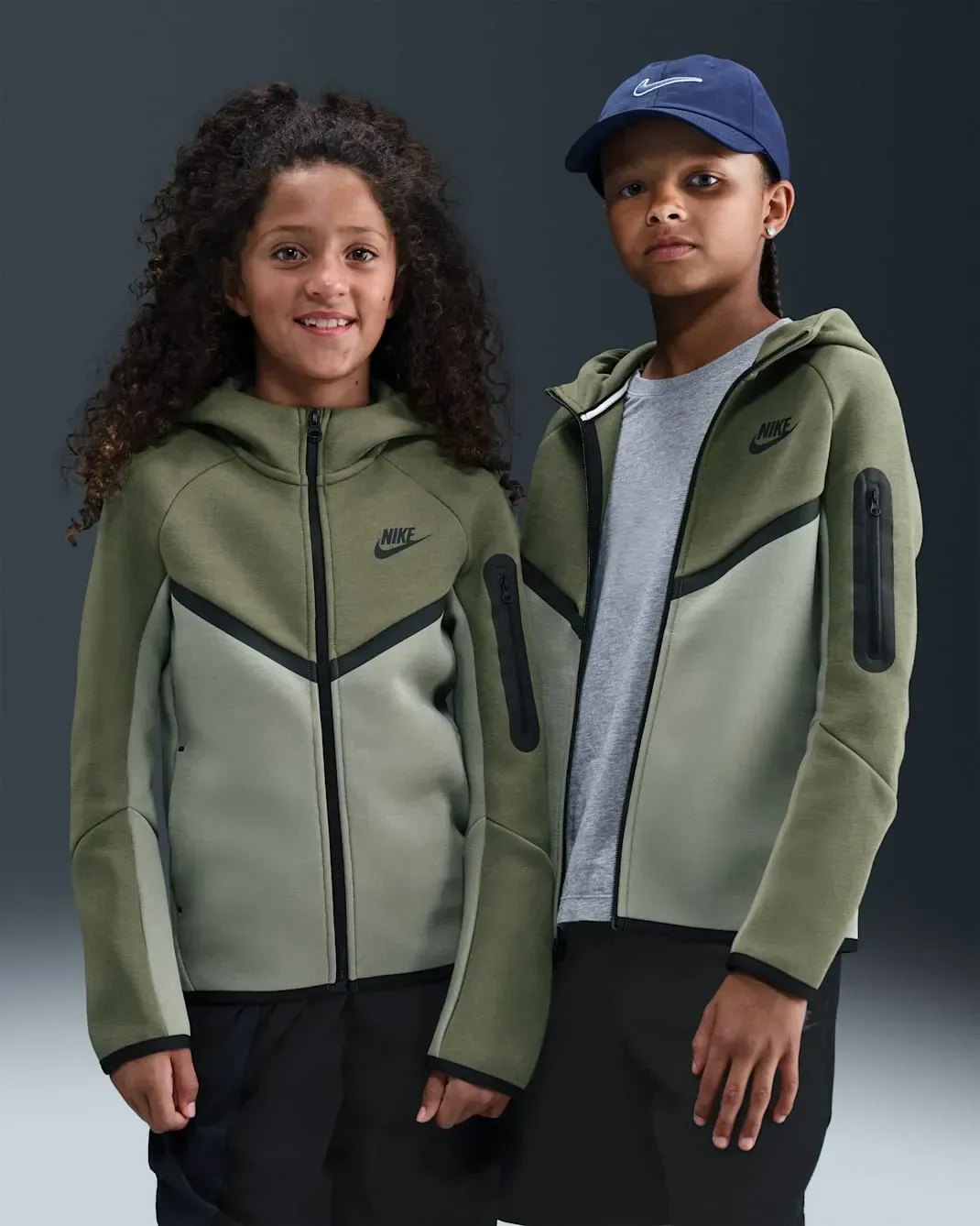 Светр дитячий Nike Sportswear Tech Fleece (HV5867-222)