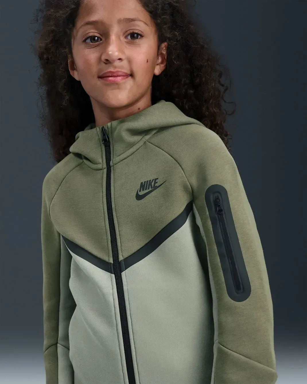 Светр дитячий Nike Sportswear Tech Fleece (HV5867-222)