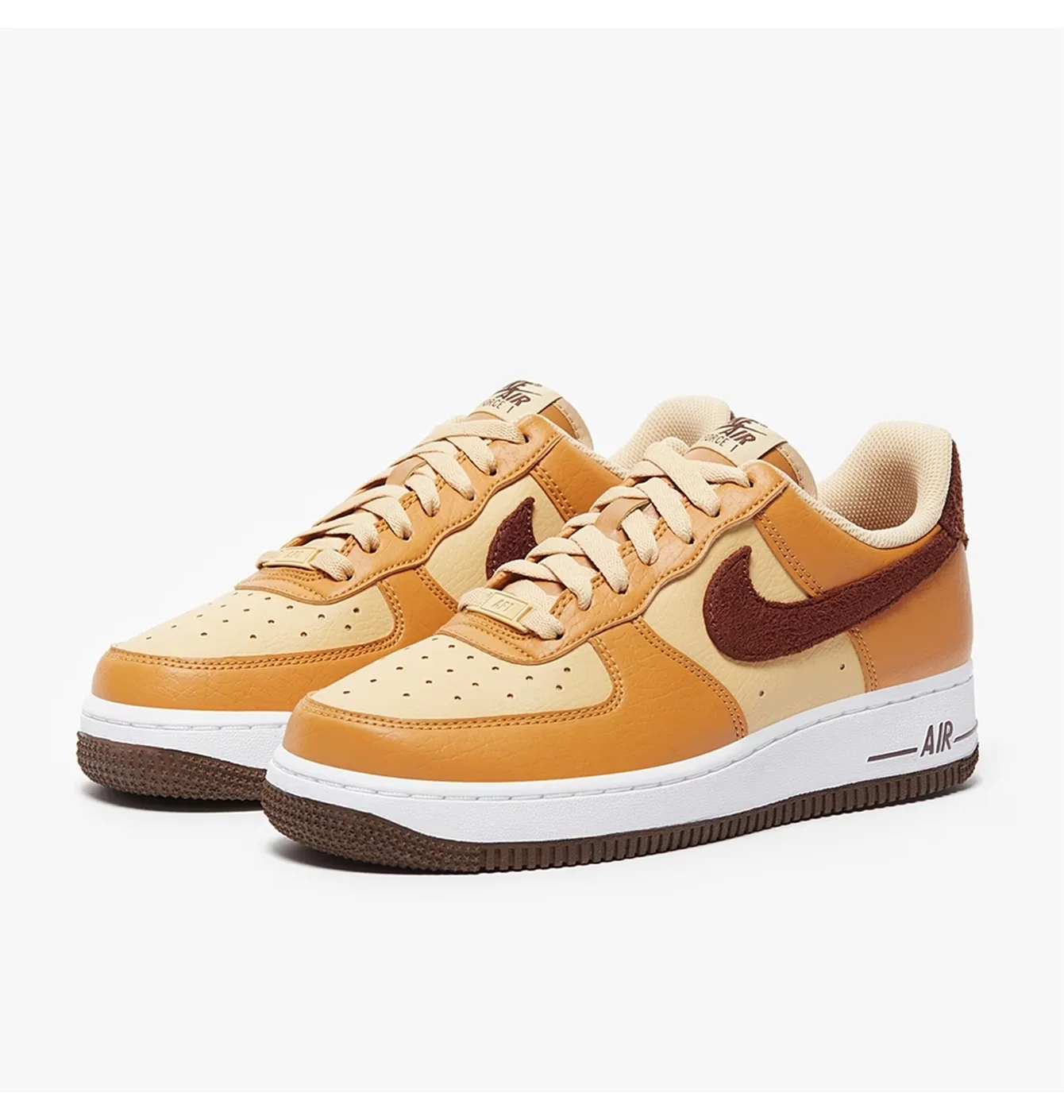 W NIKE AIR FORCE 1
