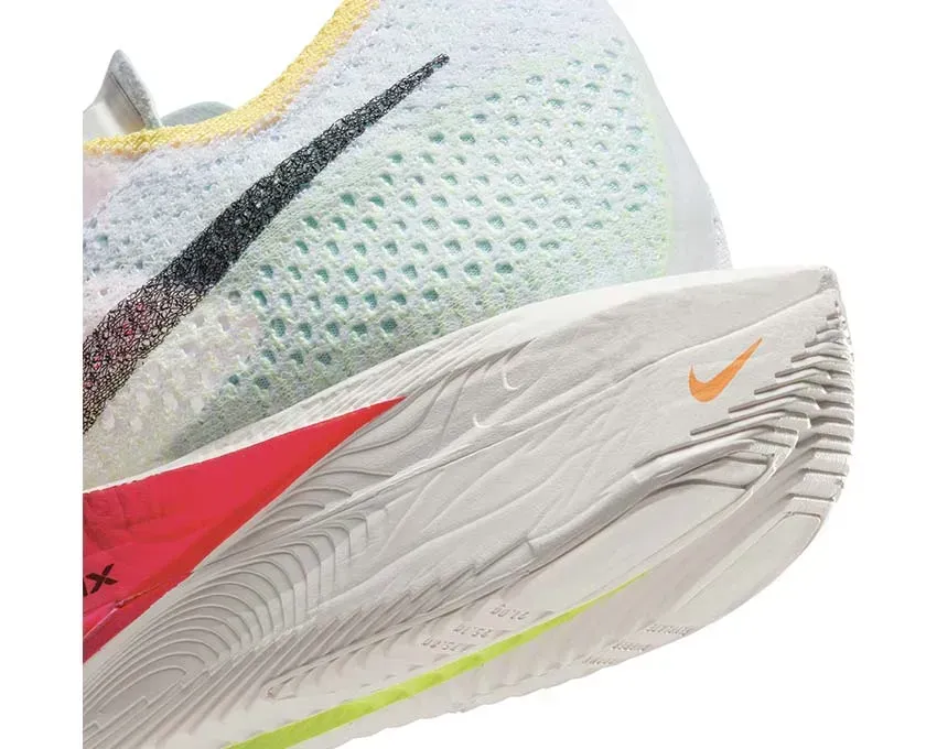 Кросівки жіночі Nike Zoomx Vaporfly Next% 3 (HQ3219-902)