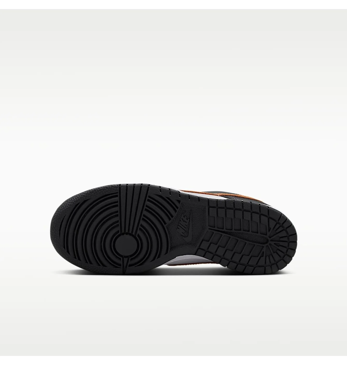 Кросівки дитячі Nike Dunk Low Gs Black/White II7639-001