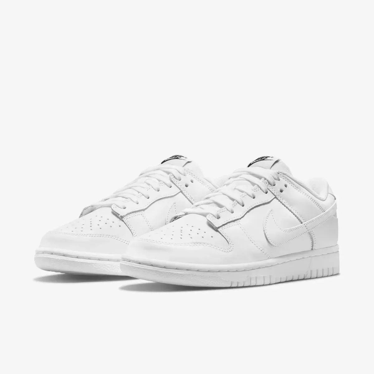 Кросівки жіночі Nike Dunk Low Triple (DD1503-109)
