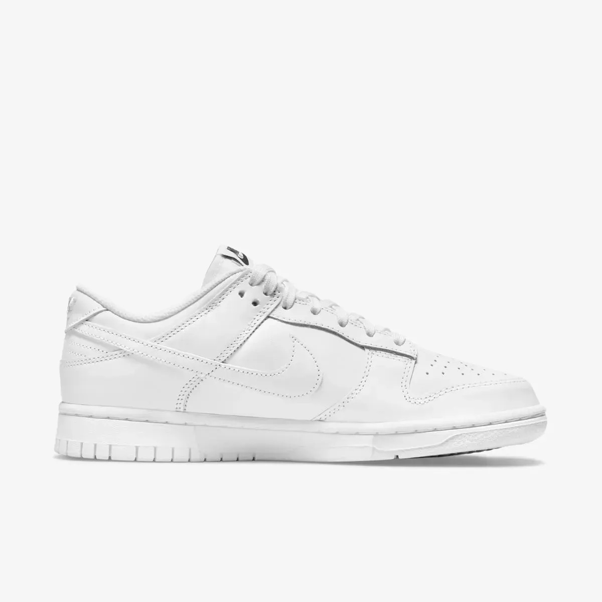 Кросівки жіночі Nike Dunk Low Triple (DD1503-109)