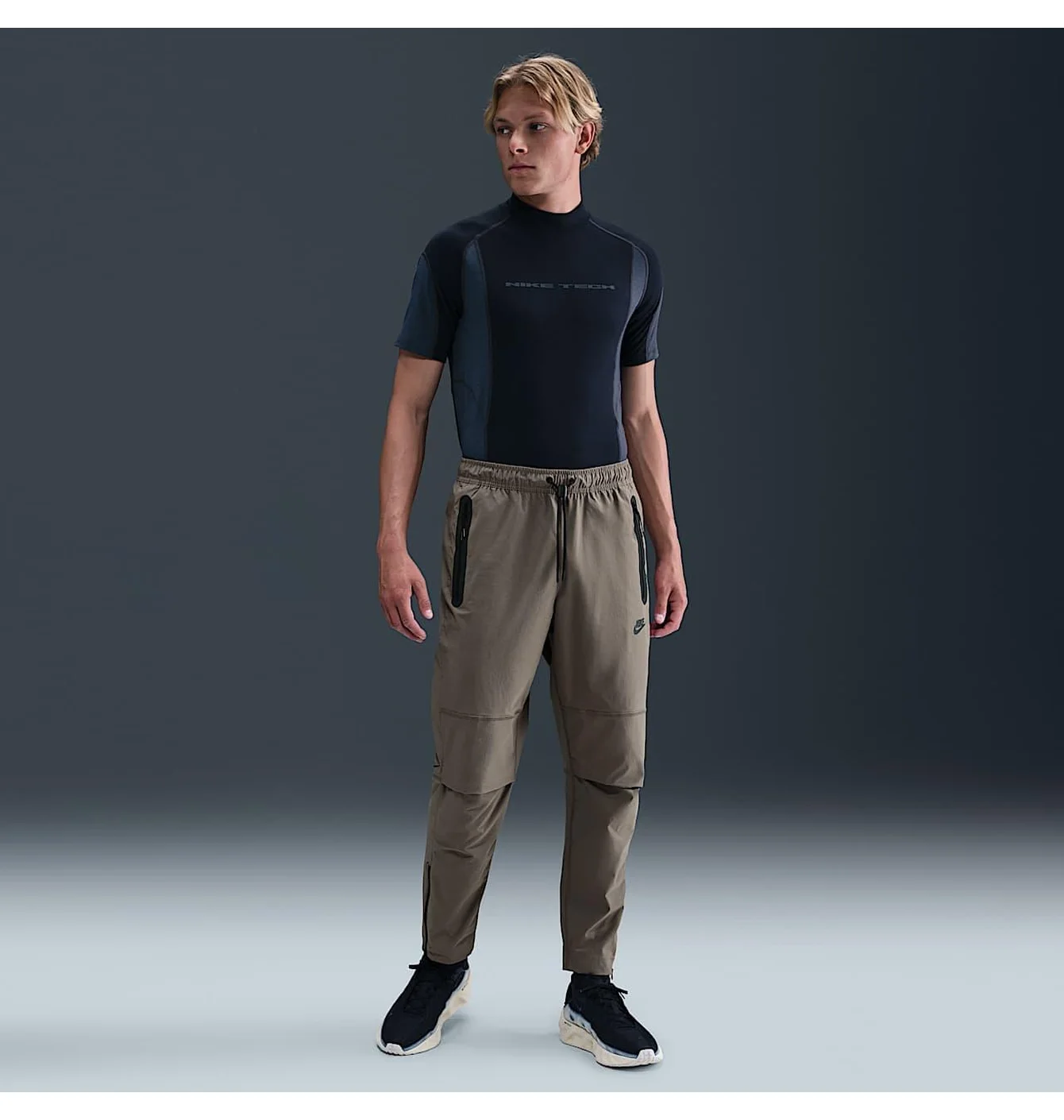 Штани чоловічі Nike Tech Beige HM8241-289