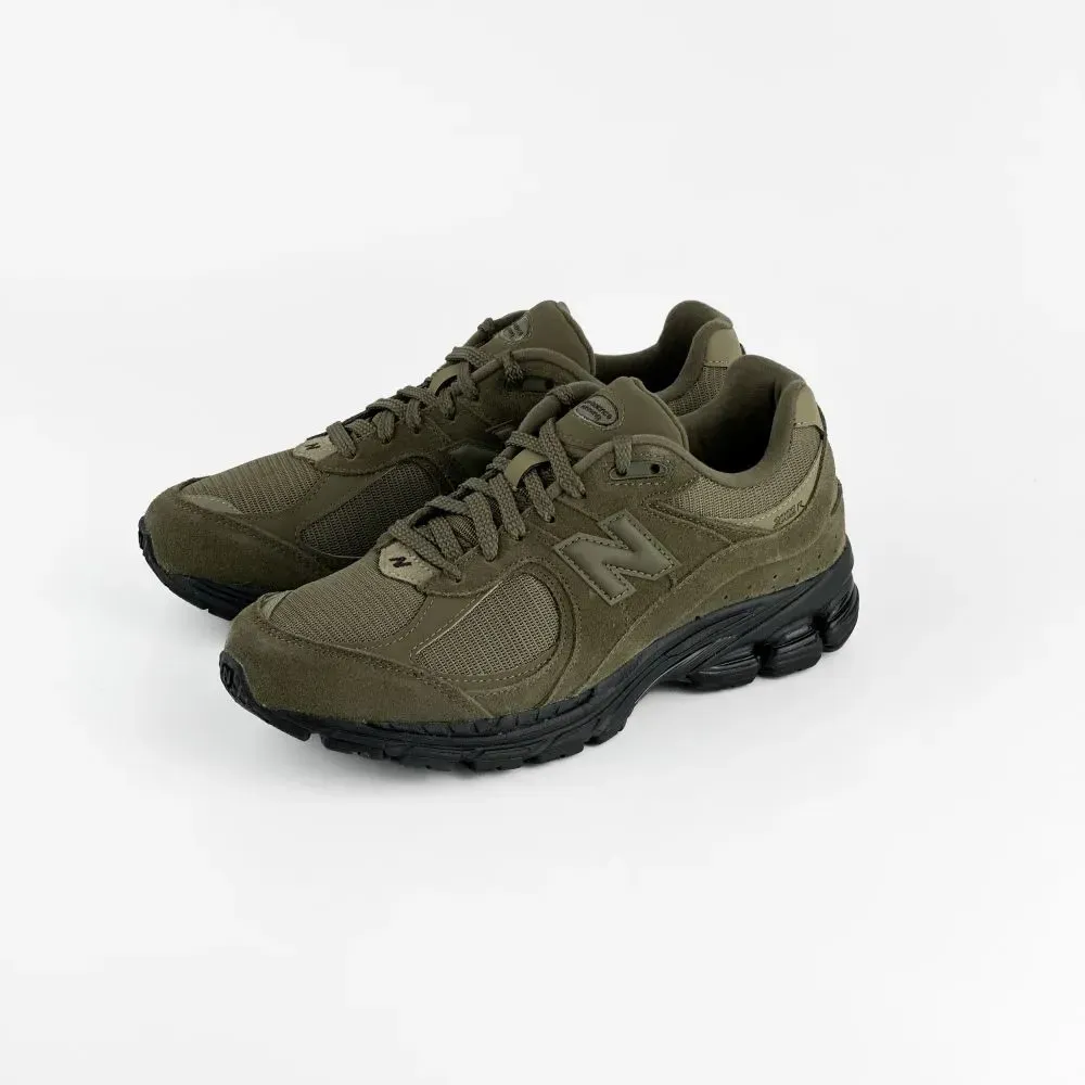 Кросівки чоловічі New Balance 2002R (M2002RZC)