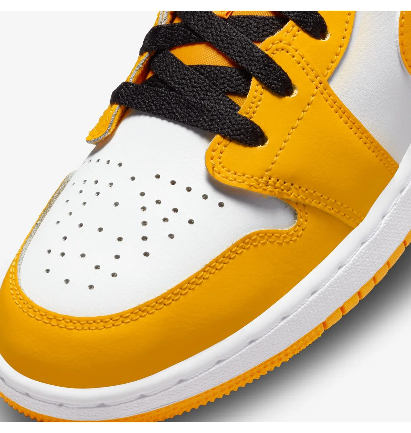 Кросівки дитячі Air Jordan 1 Low Taxi Gs Yellow/White 553560-701