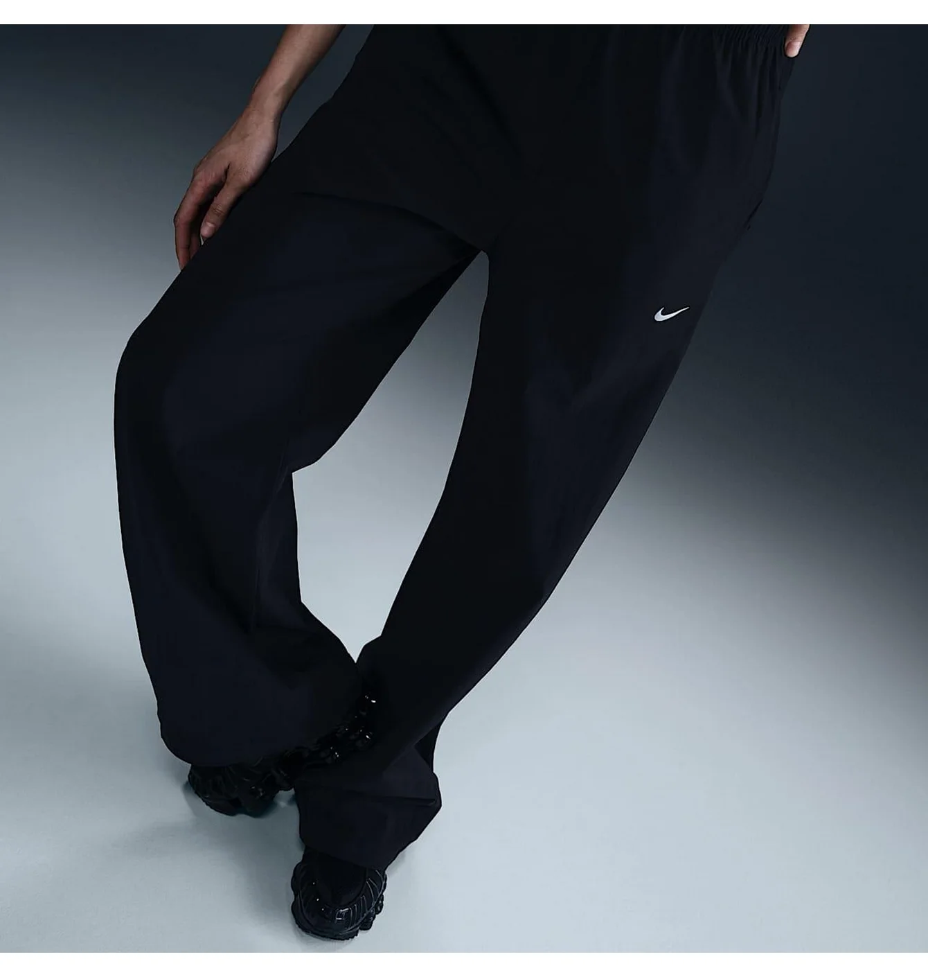 Штани жіночі Nike Sportswear Woven Pants Black IB6457-010