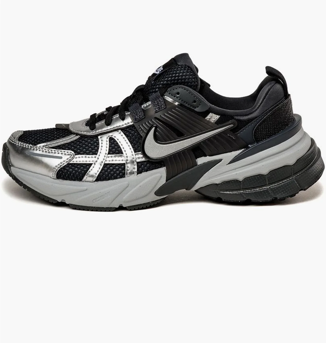 Кросівки жіночі Nike V2K Run Black/Metallic FD0736-005