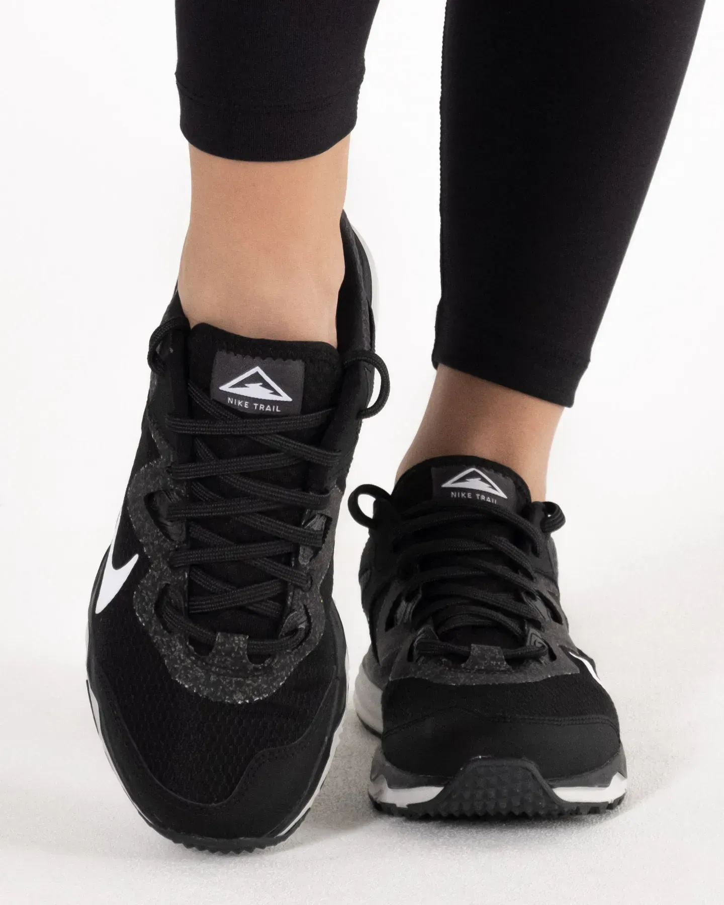 Трейлові кросівки для бігу жіночі Nike Juniper Trail (CW3809-001)