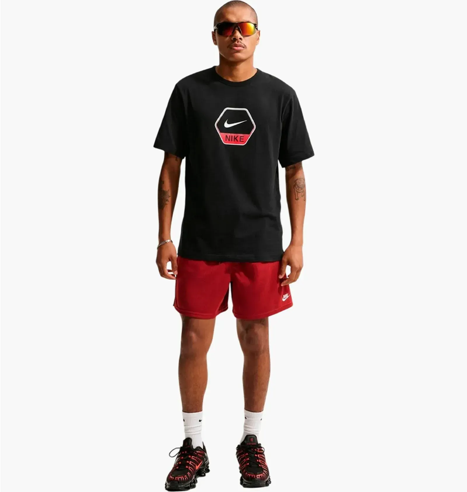 Футболка чоловіча Nike Club Gfx Black (IQ0471-010)