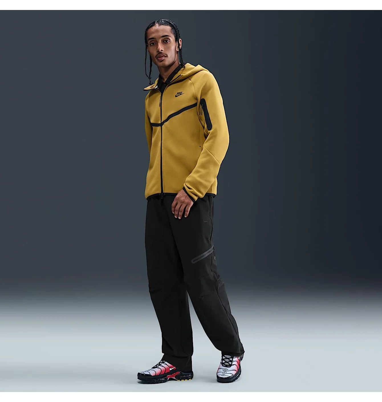 Штани чоловічі Nike Tech Black HV0957-010