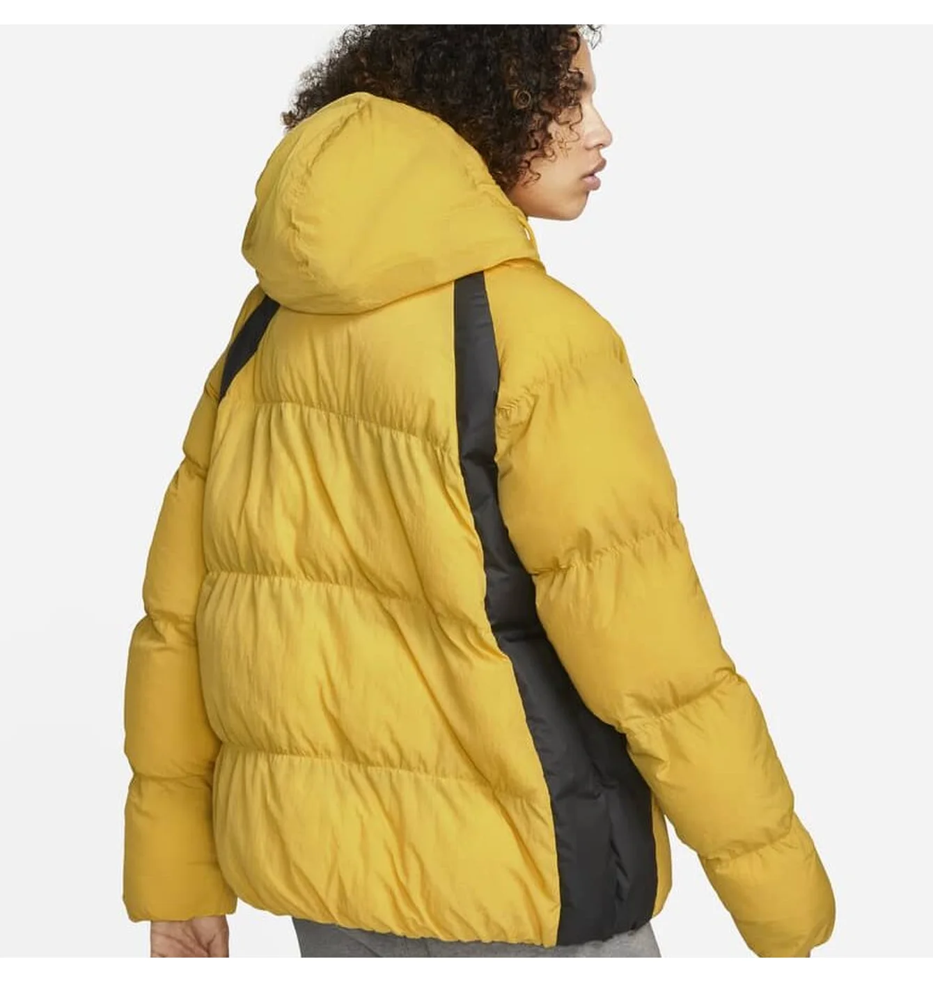 Пуховик чоловічий Air Jordan Essential Puffer Jacket DA9806-781