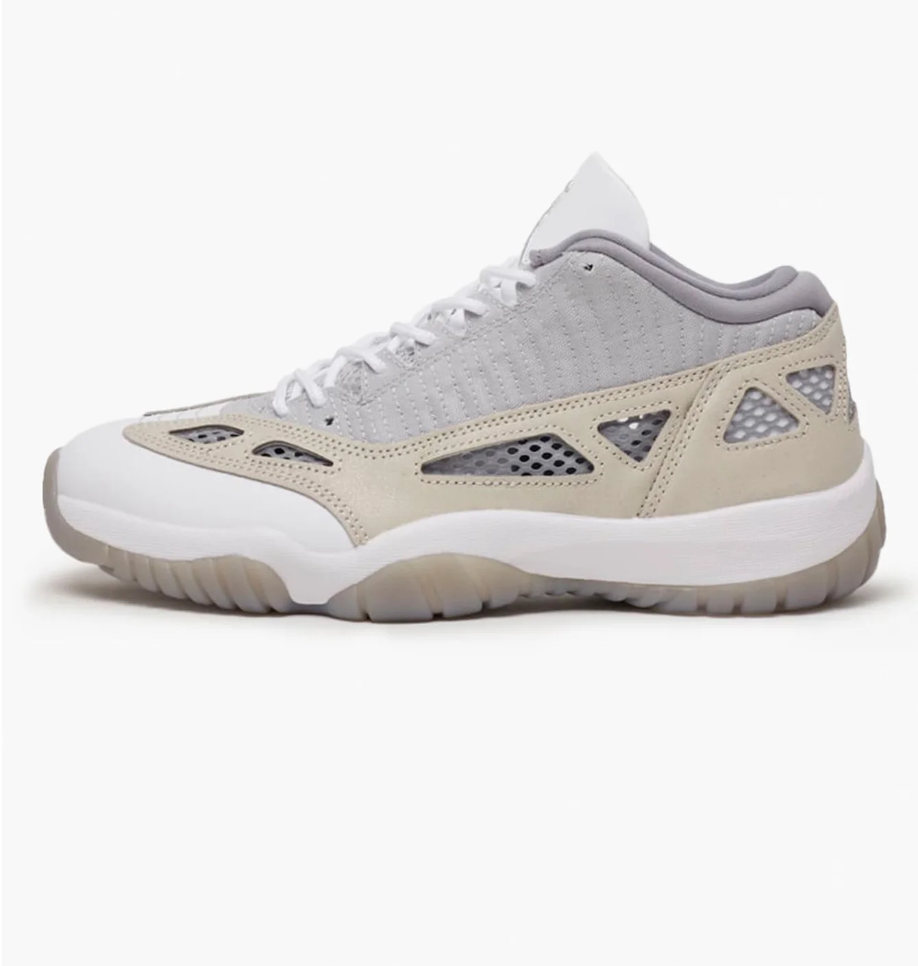 Кросівки чоловічі Air Jordan 11 Retro Ie Beige/Grey 919712-102