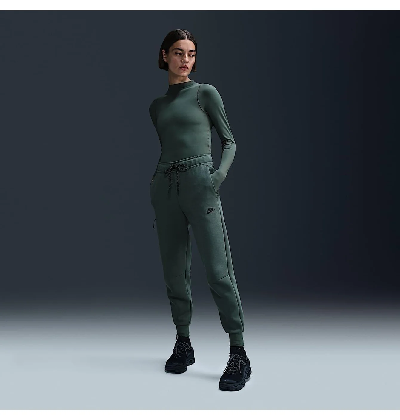 Штани жіночі Nike Sportswear Tech Fleece Green HV6779-338