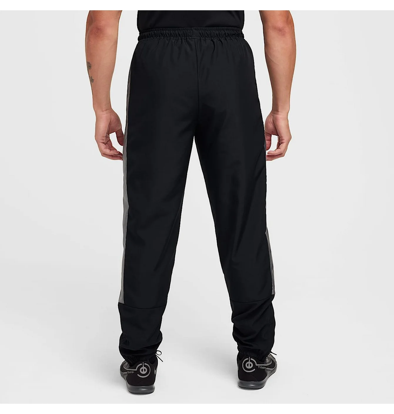 Штани чоловічі Nike Academy Track Pants Black FZ0496-010