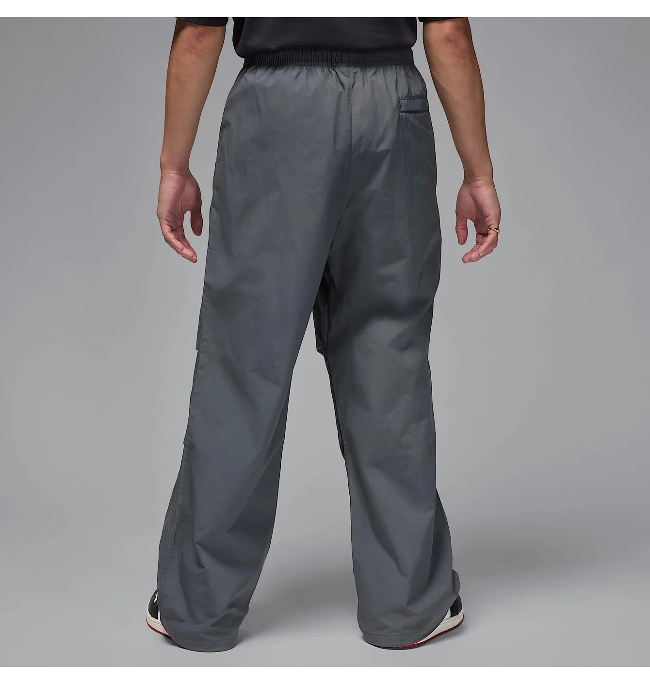 Штани чоловічі Nike Air Jordan Essentials Statement Woven Pant Grey FV7306-068