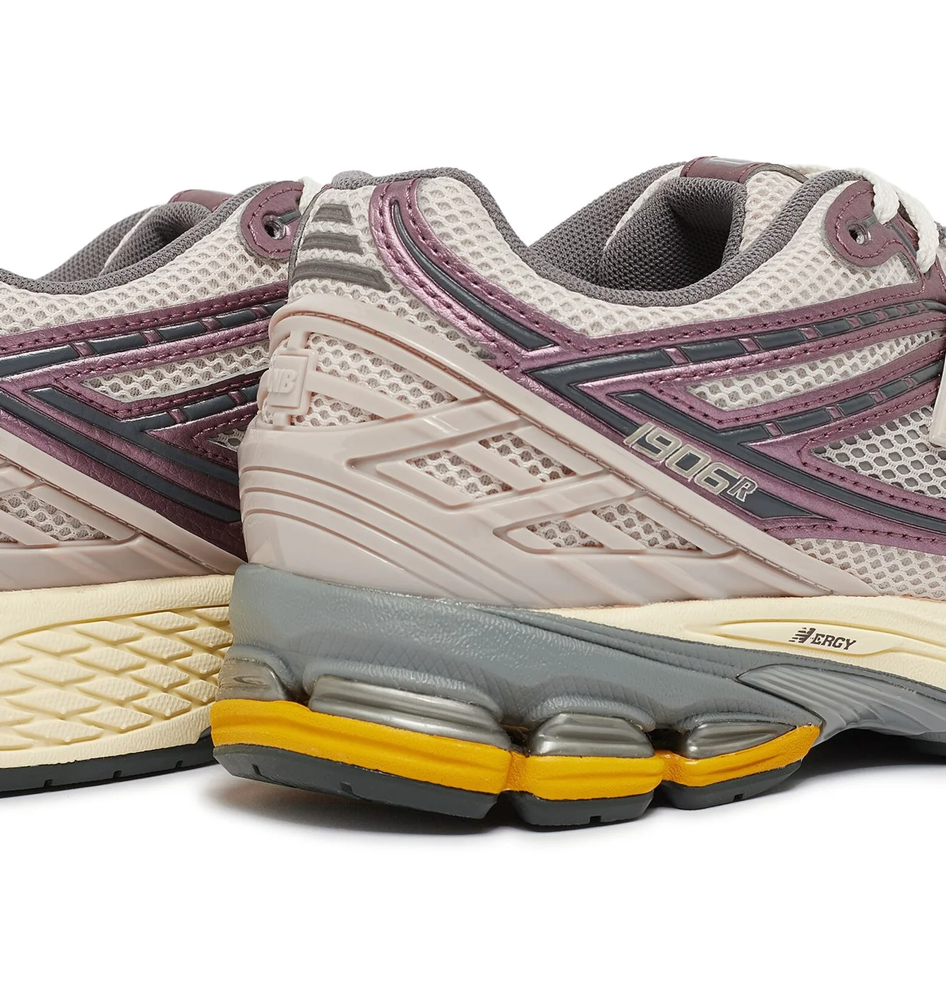 Кросівки чоловічі New Balance 1906R Licorice Beige M1906RRA