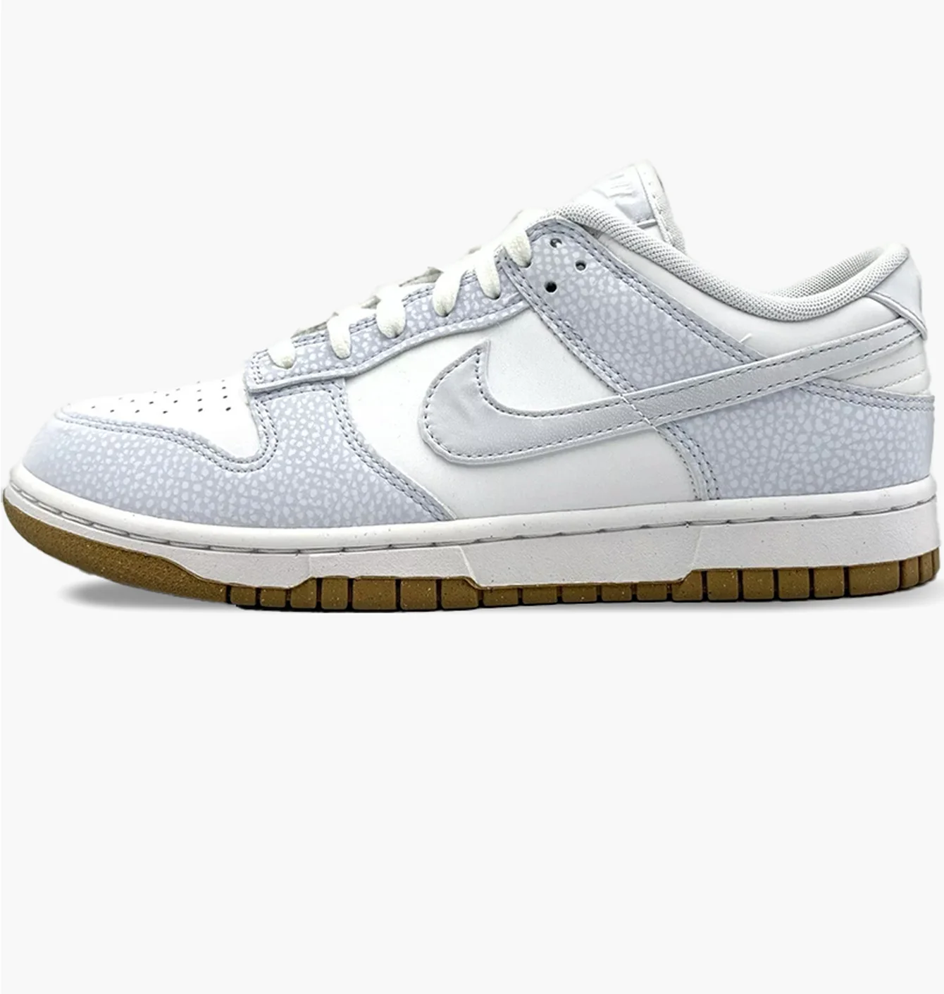 Кросівки жіночі Nike Dunk Low Next Nature Grey/White FN6345-100