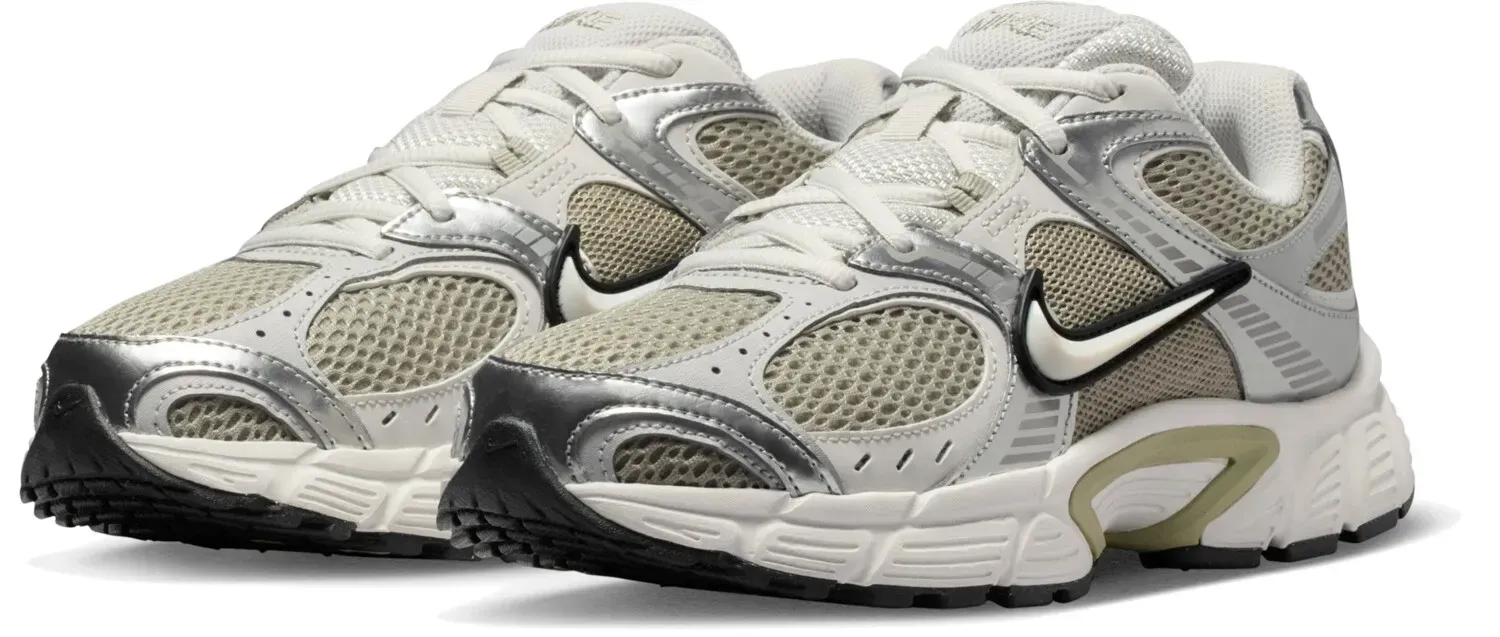 Кросівки жіночі Nike W V5 Rnr (HQ7901-301)