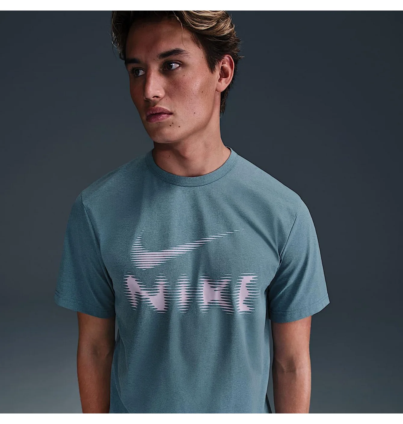 Футболка чоловіча Nike Hyverse T-Shirt Green HQ7987-006