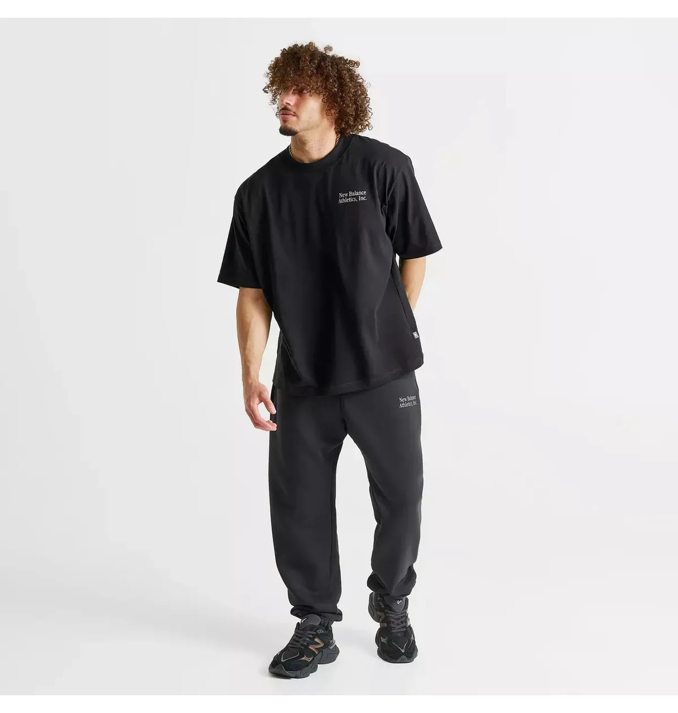 Футболка чоловіча New Balance Athletics Black MT54006