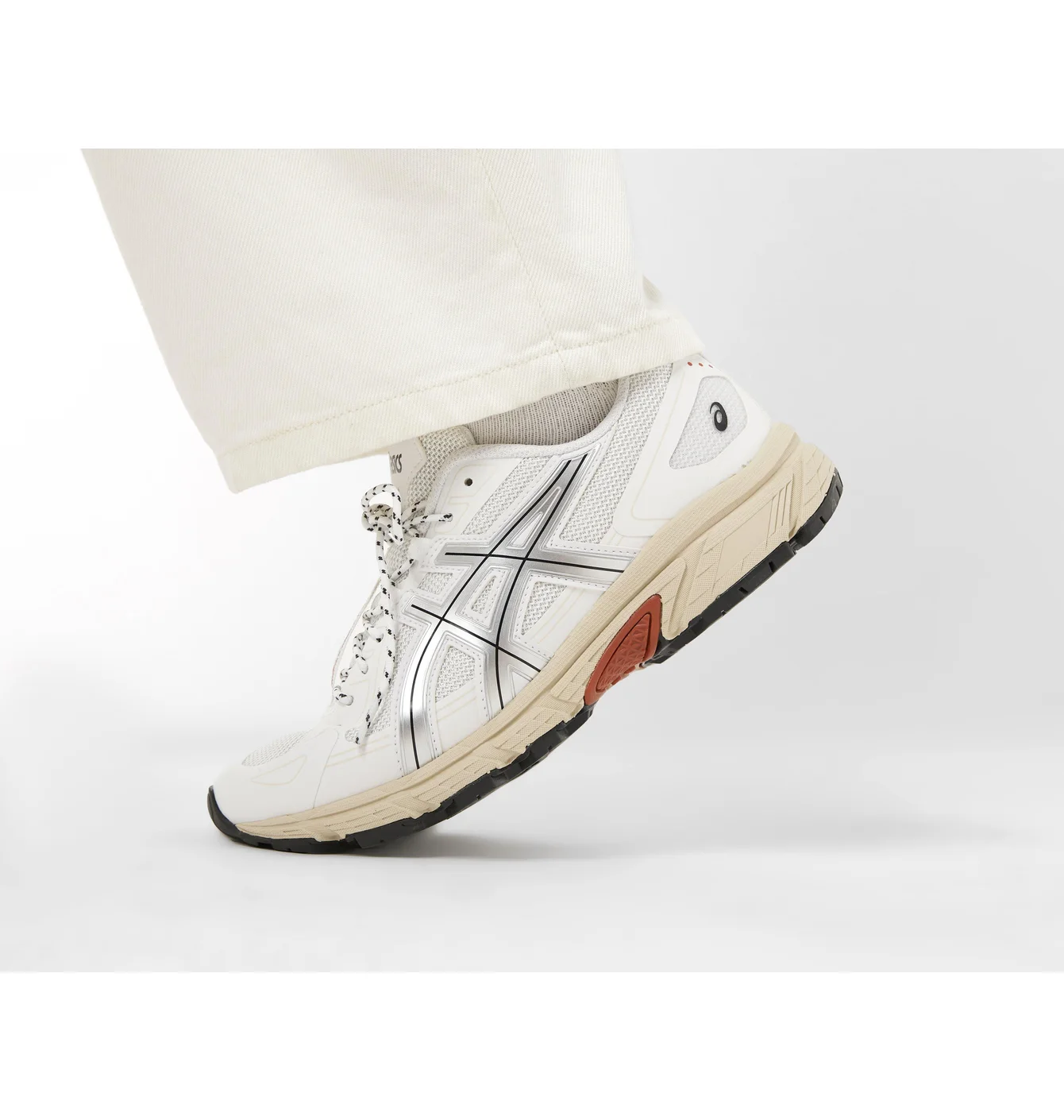 Кросівки чоловічі Asics Gel-Venture 6 White1203A303-100