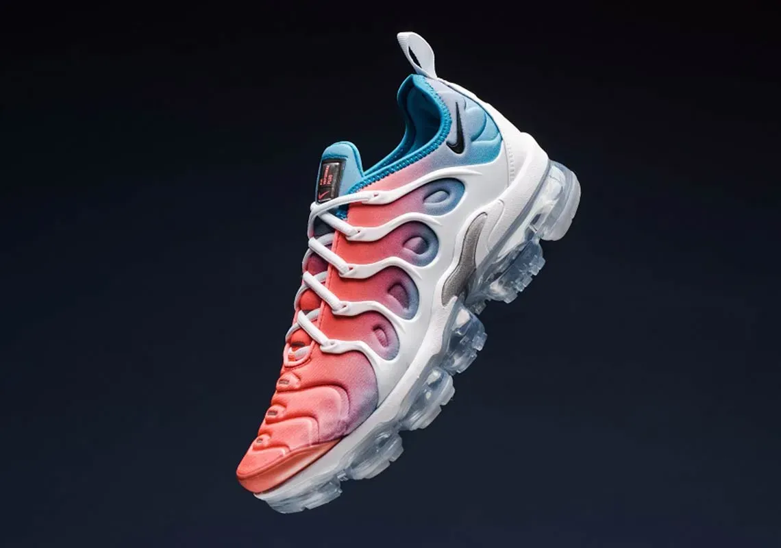 Кросівки жіночі Nike Air Vapormax Plus (CI5862-600)