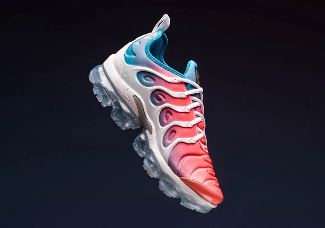 Кросівки жіночі Nike Air Vapormax Plus (CI5862-600)
