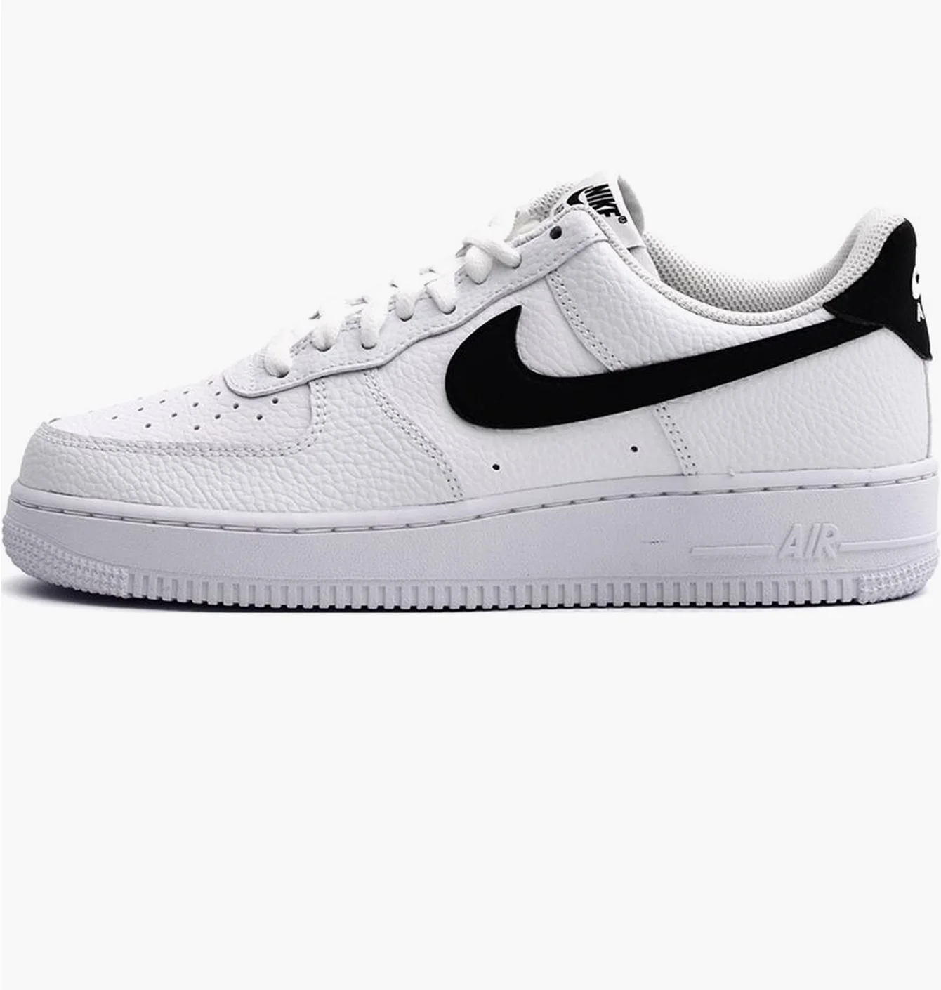 Кросівки чоловічі Nike Air Force 1 07 White CT2302-100