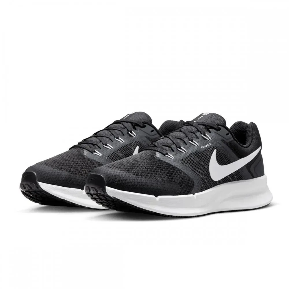 Кросівки жіночі Nike Run Swift 3 (DR2698-002)