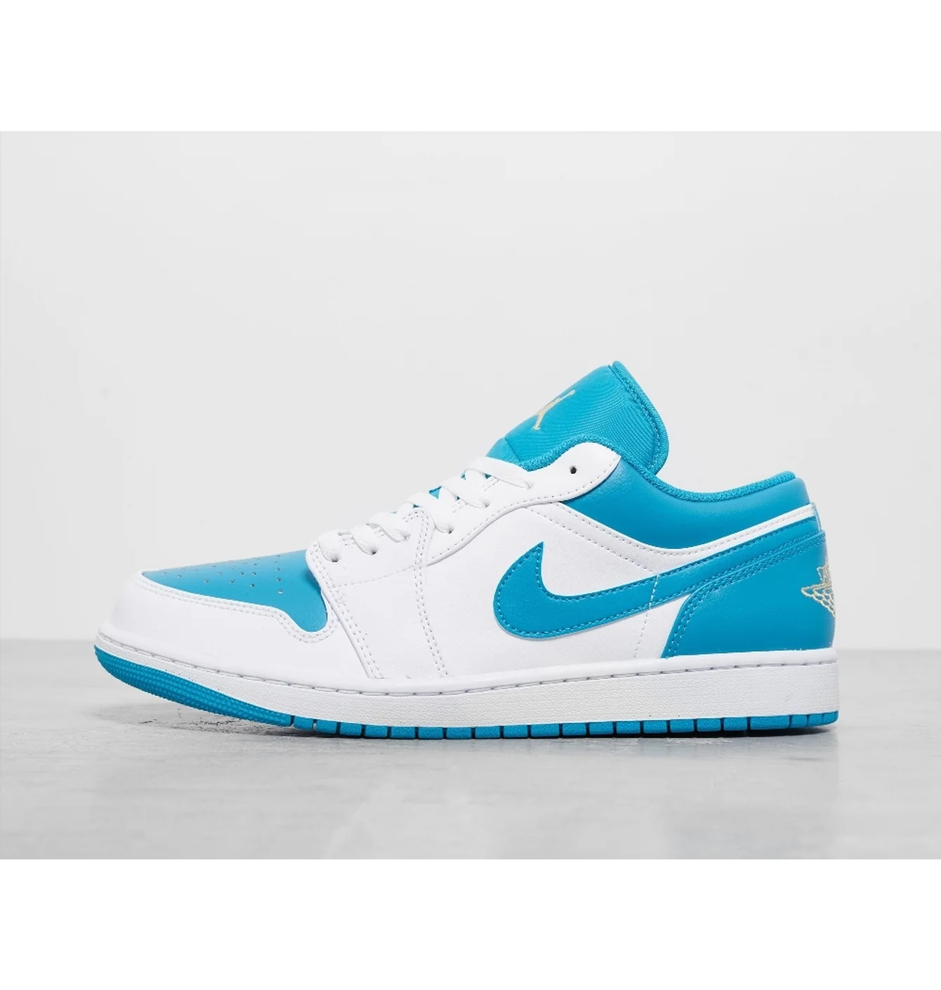 Кросівки чоловічі Air Jordan Air 1 Low Light Blue/White 553558-174