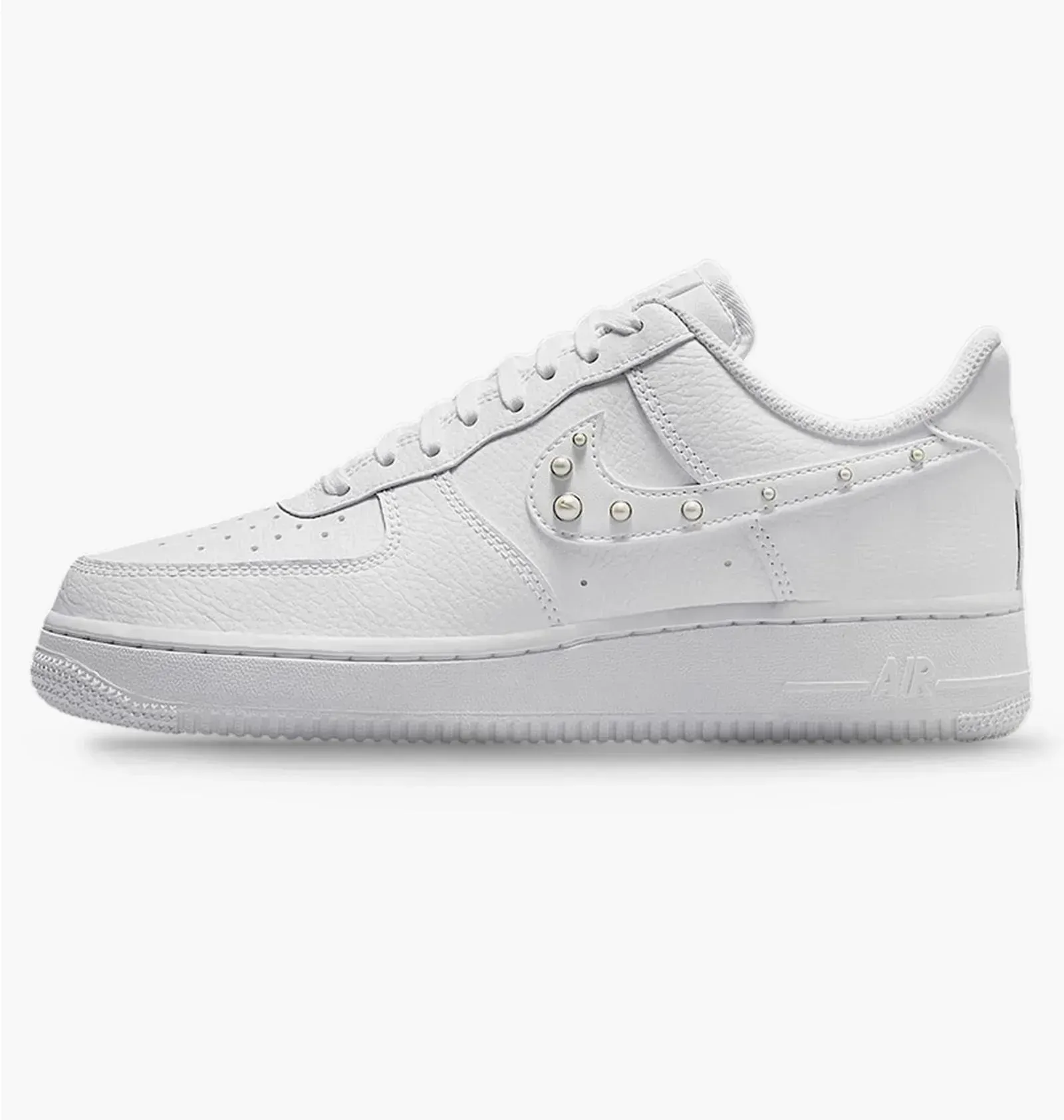 Кросівки жіночі Nike Air Force 1 07 W White (IU7557-100)