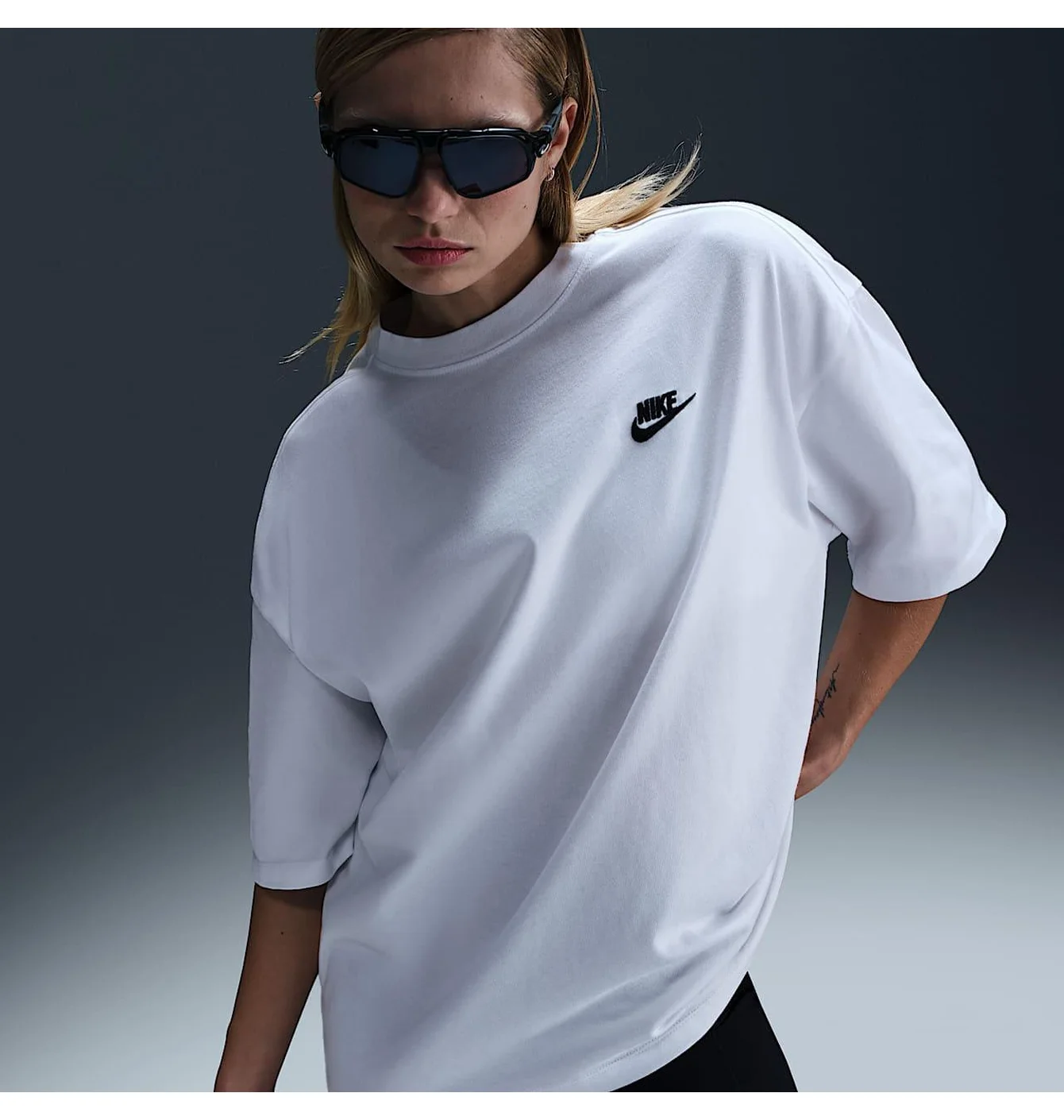 Футболка жіноча Nike Sportswear Essential White HV4655-100