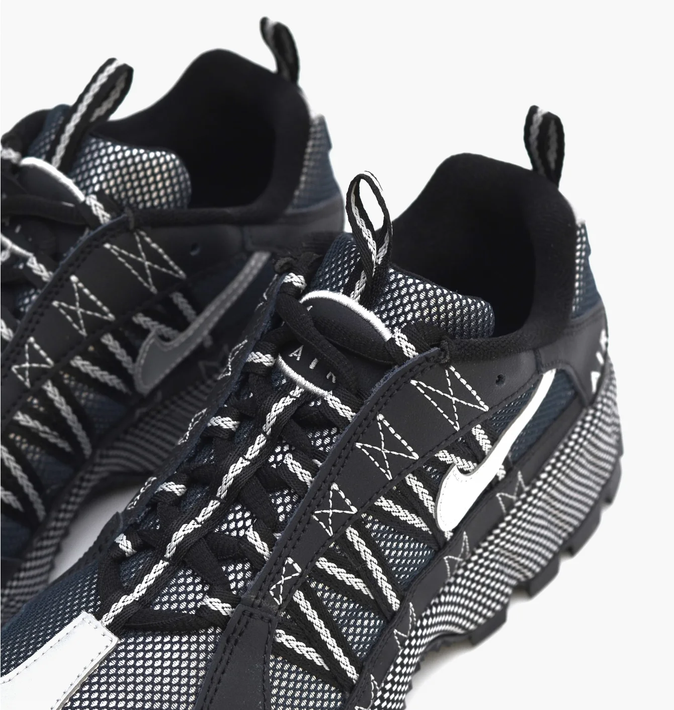 Кросівки чоловічі Nike Air Humara Qs Sneaker Grey FJ7098-002