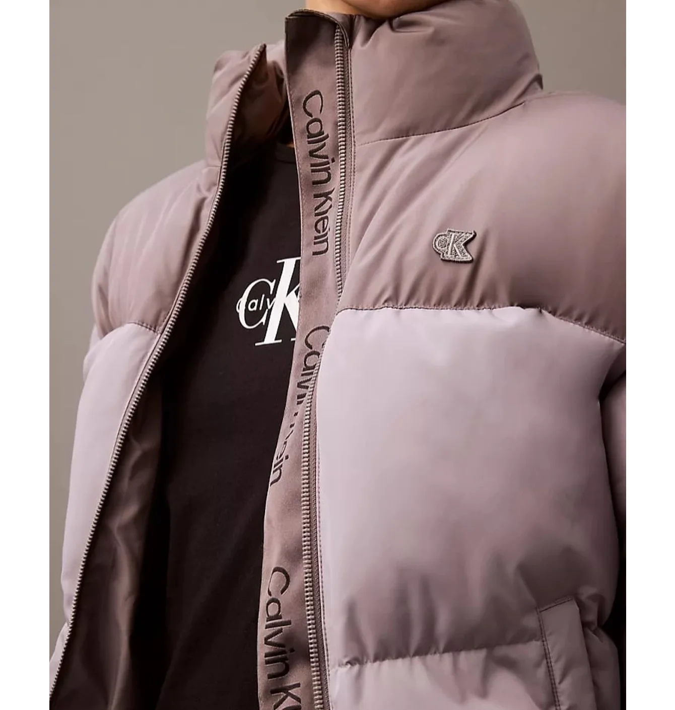 Пуховик жіночий Calvin Klein Violet 40WL853030