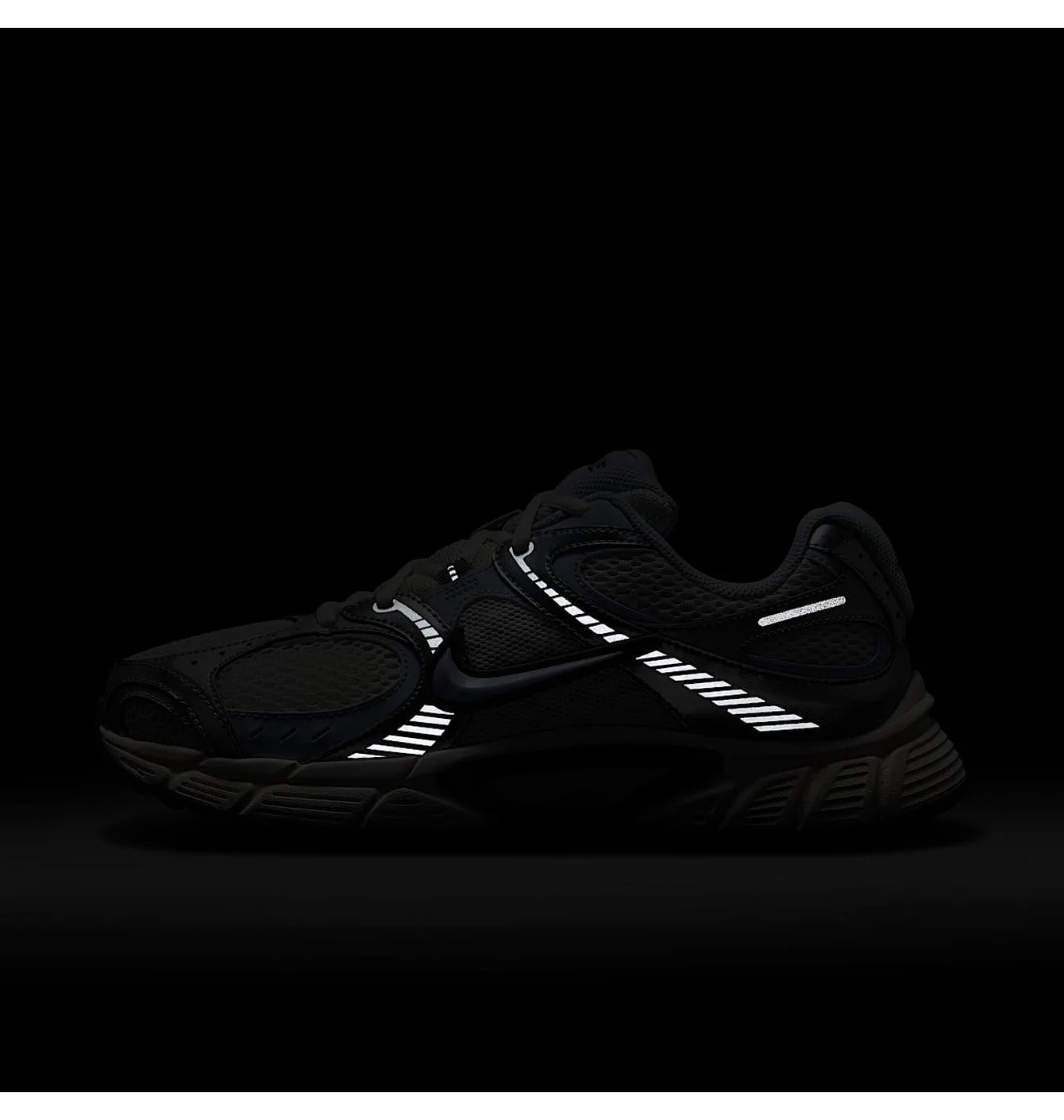 Кросівки жіночі Nike V5 Rnr Summit Grey HQ7901-103