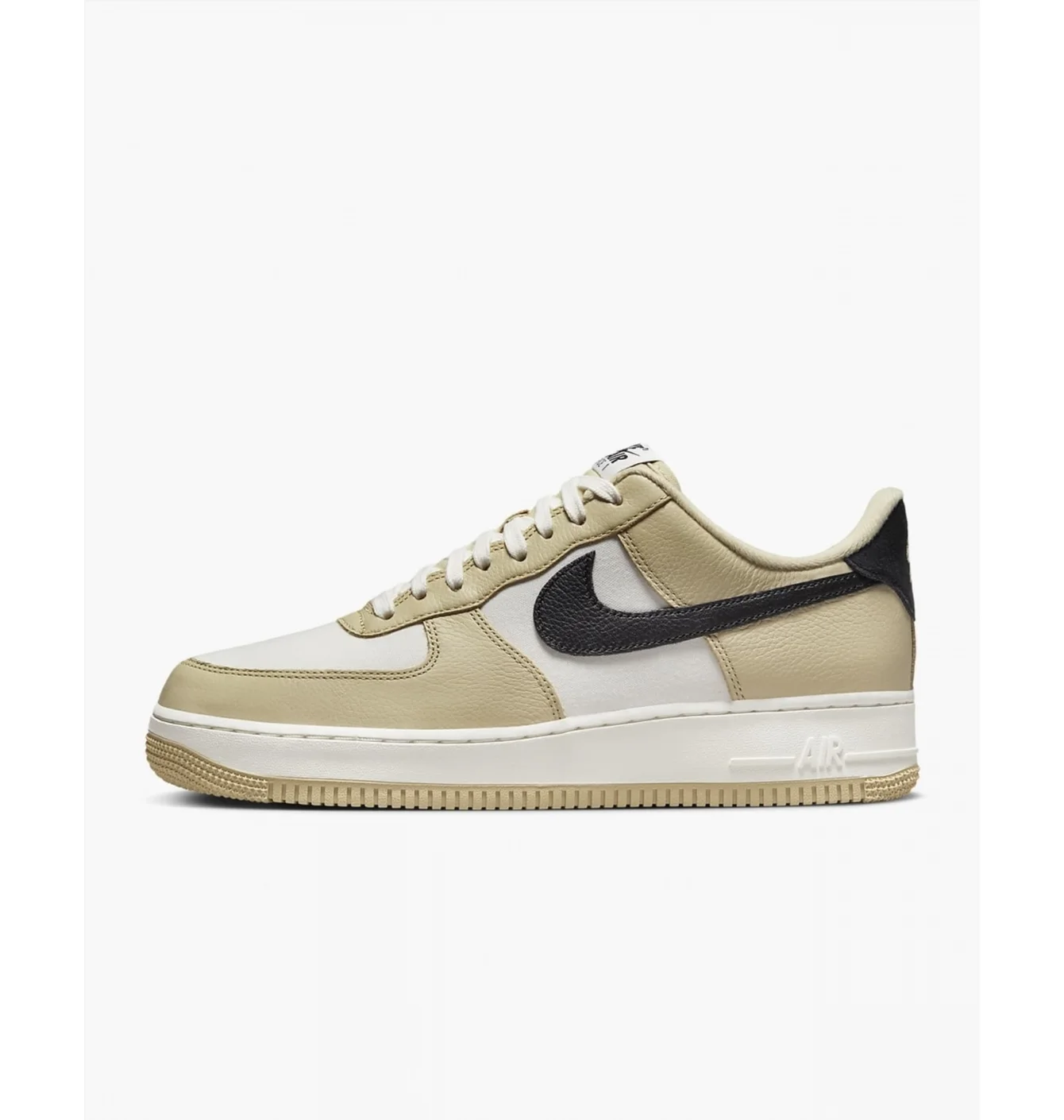 Кросівки чоловічі Nike Air Force 1 07 Lx Beige/White DV7186-700