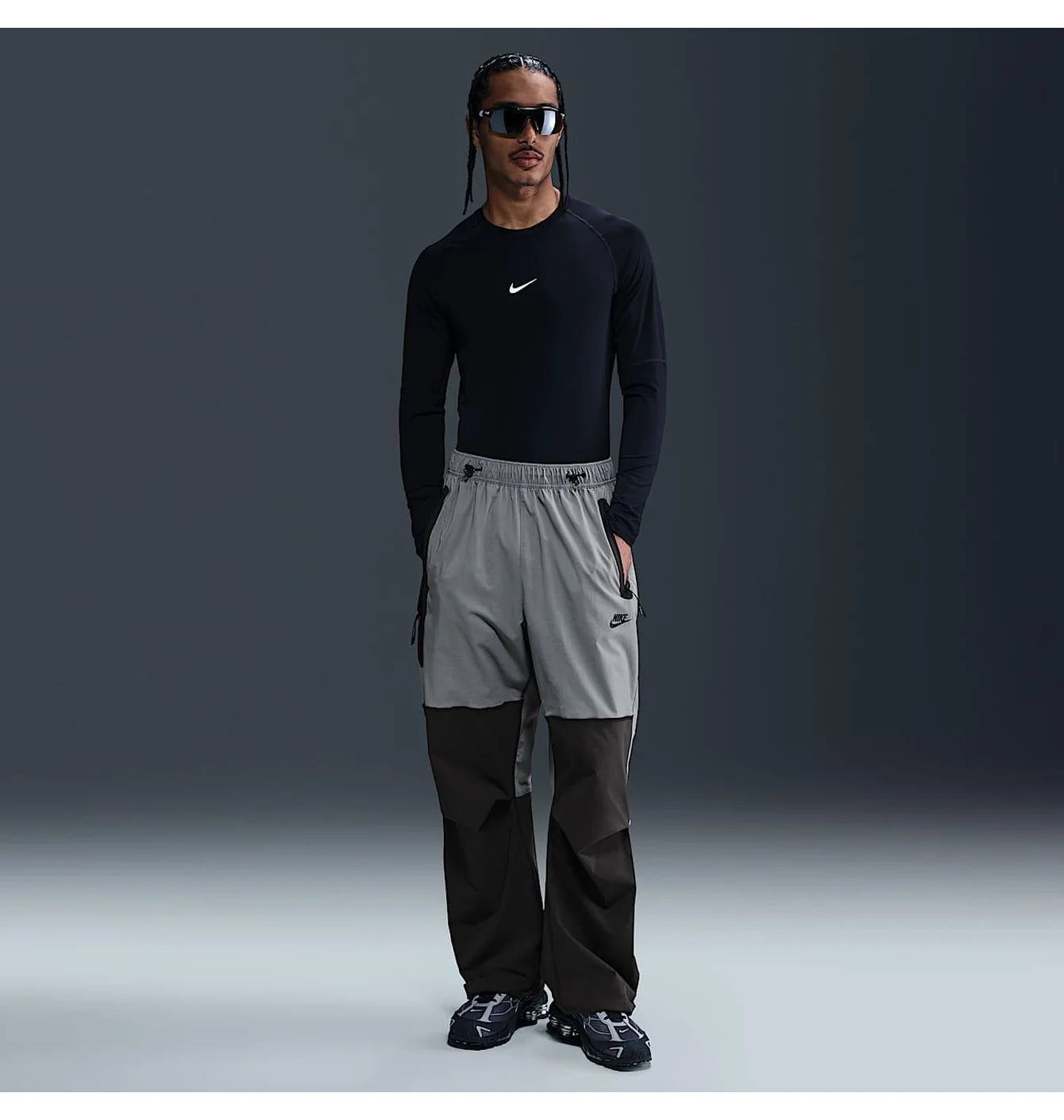 Штани чоловічі Nike Tech Grey/Black HM7158-065