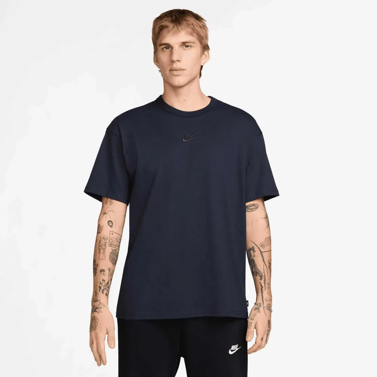 Футболка чоловіча Nike Sportswear Premium Essentials (DO7392-452)